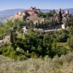 10+ Best Small Towns Near Florence, Italy