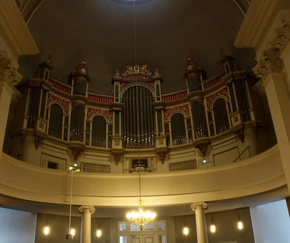 Massive pipe organ at the back of the cathedral