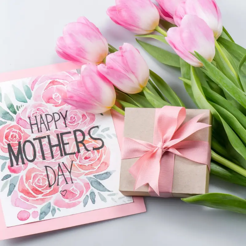 20+ Wonderful Mother’s Day Gifts for Moms Who Love to Travel