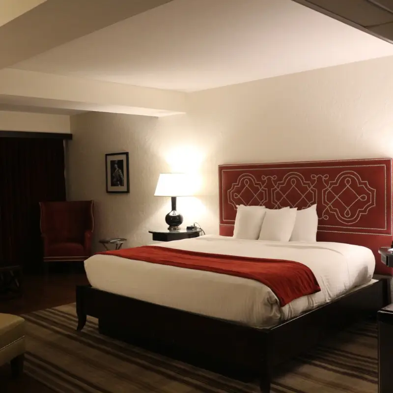 How to Choose a Hotel when Traveling: 10 Questions