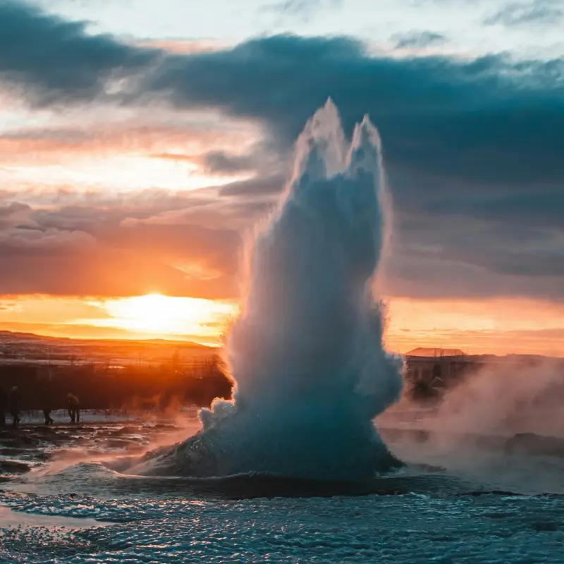 7 Best Day Trips from Reykjavik for Couples