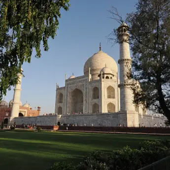 How to Plan a Visit to the Taj Mahal