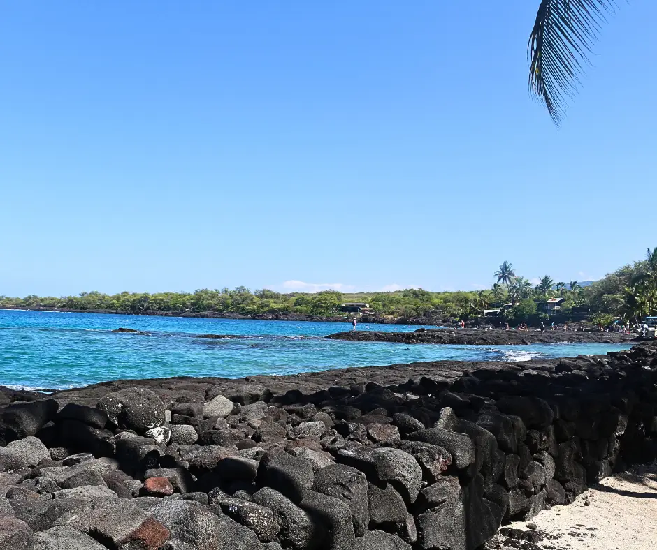 Swimmers in Kealakekua Bay., one of the best things to do in Kona, Hawaii.